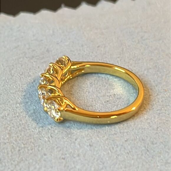 Gorgeous Moissanite 5 Stone Ring 18kYG over 925 Sterling Silver 2.25ctw size 5 - Picture 8 of 12